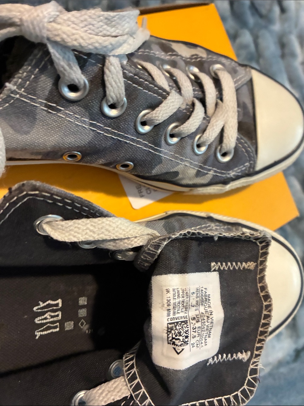 Converse Women Blue and Gray Camo Low Top Sneakers - Picture 6 of 8